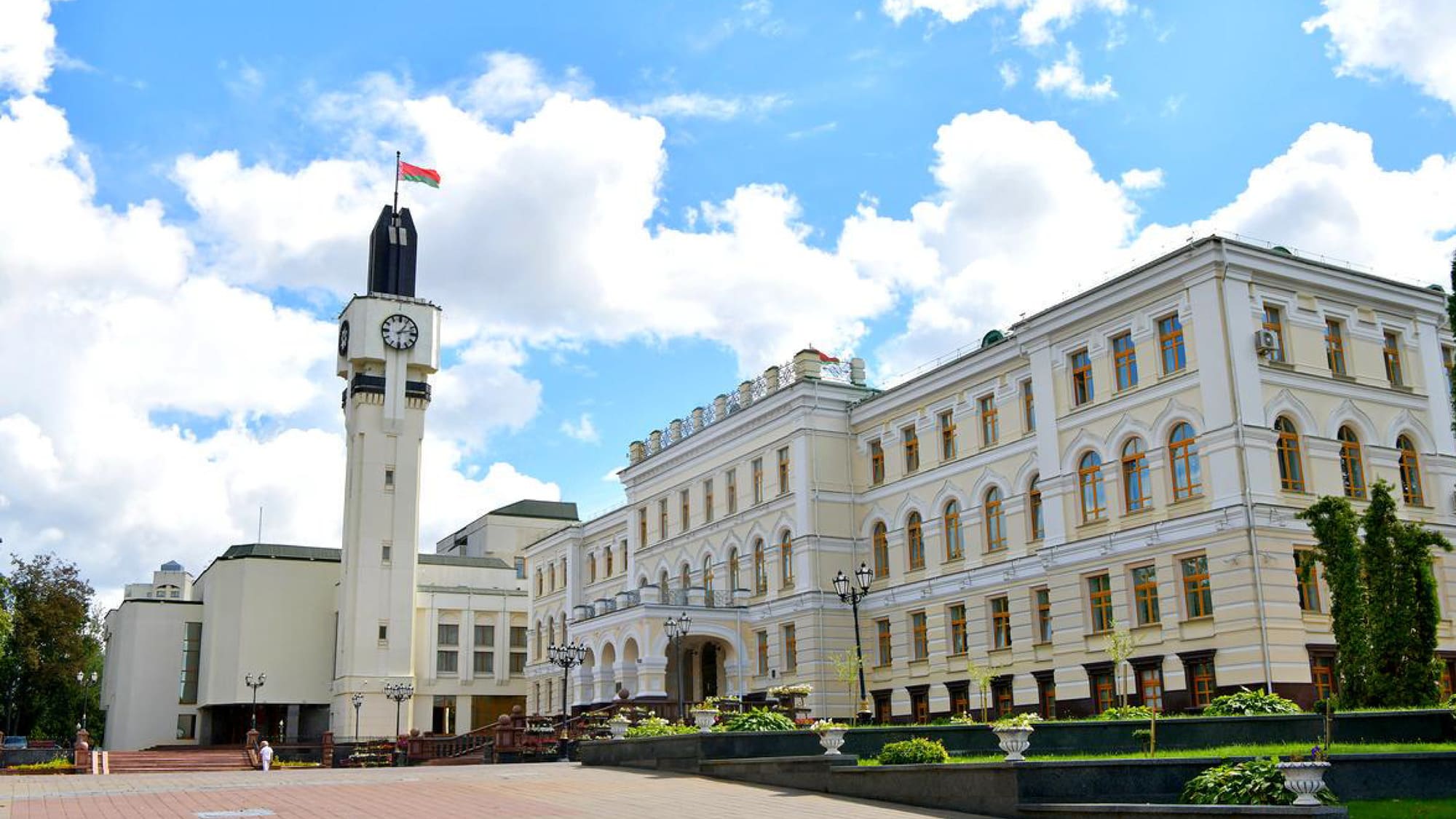 Руководство Витебской области поздравляет с Днем отца
