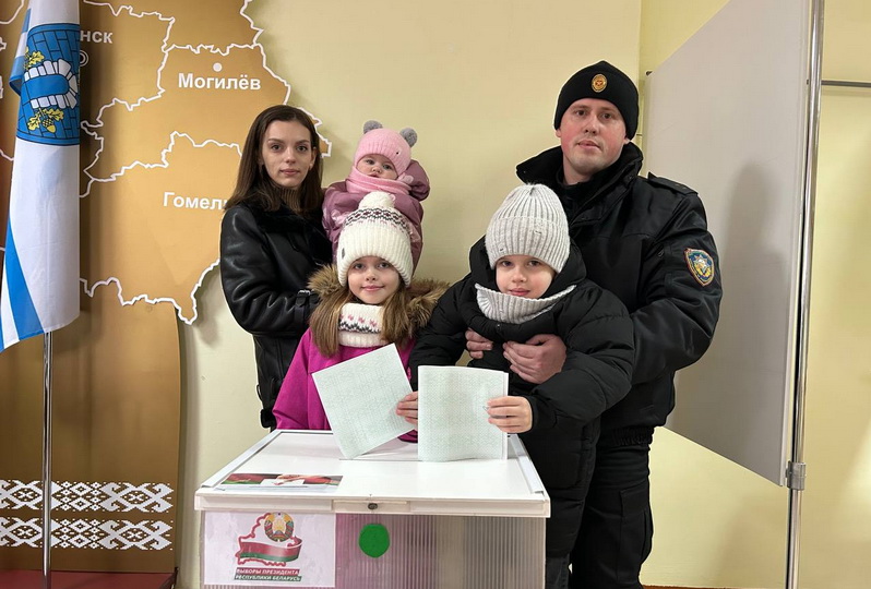 В первый день досрочного голосования на выборах Президента Республики Беларусь явка граждан составила 7,81%