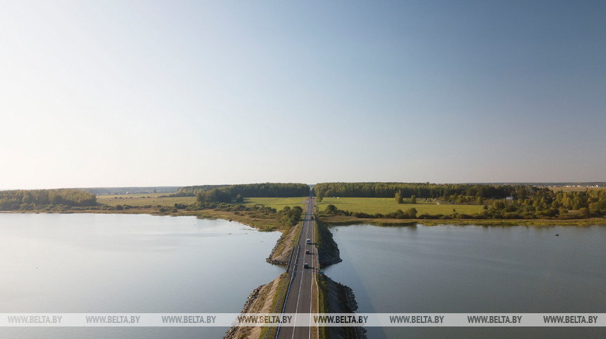 Lukashenko signs road management law