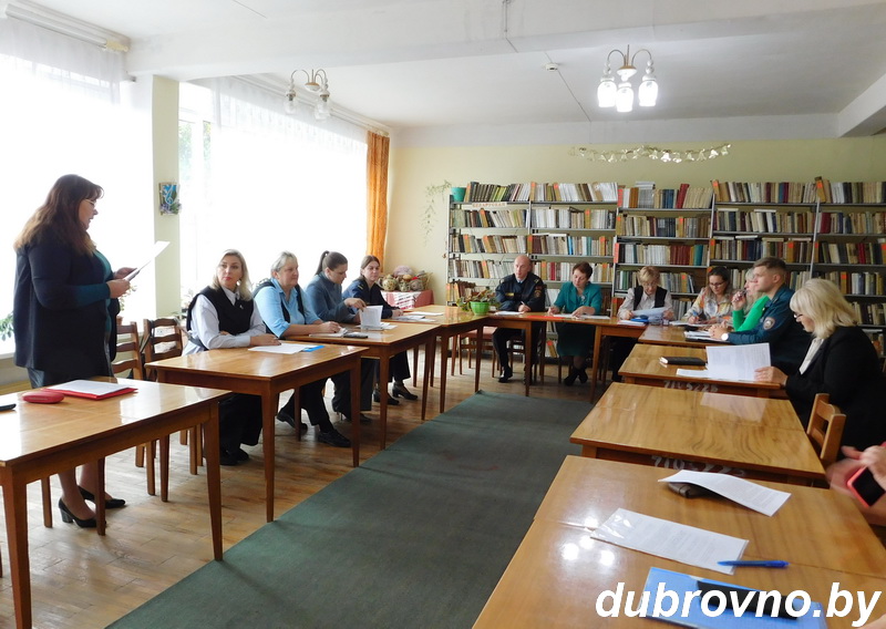 В Дубровенском колледже прошло выездное заседание Комиссии по делам несовершеннолетних
