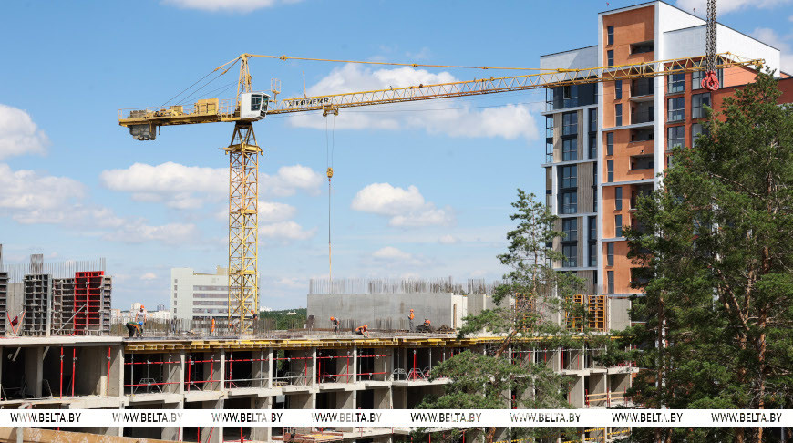 Lukashenko extends professional day greetings to Belarusian builders