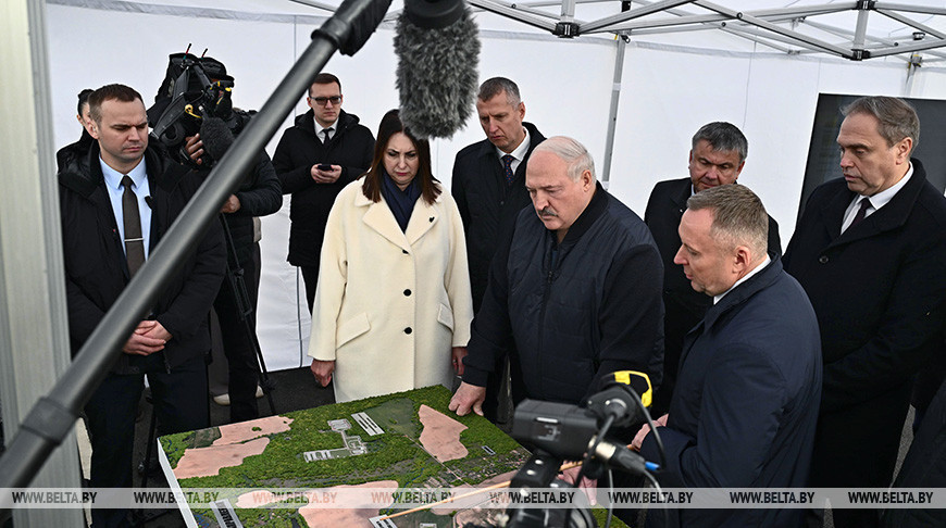 Lukashenko reviews Belarus’ poultry industry