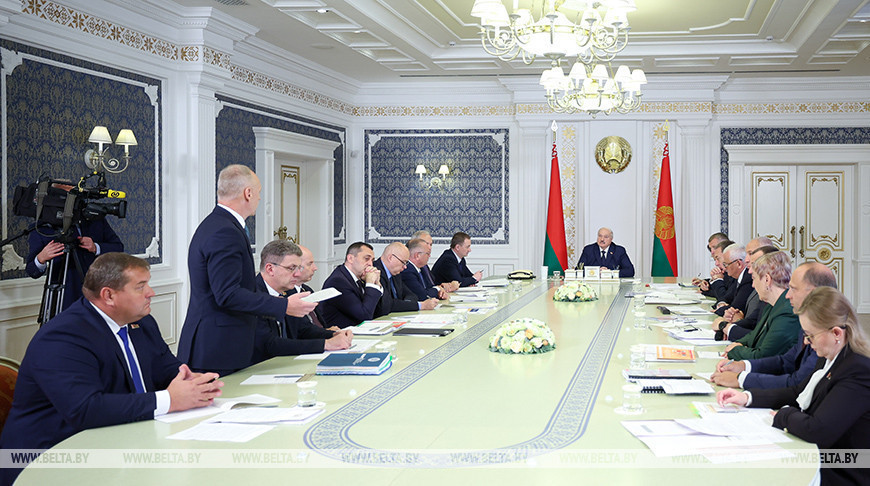 Lukashenko: Efficient retail system must be established in Belarus by 1 January